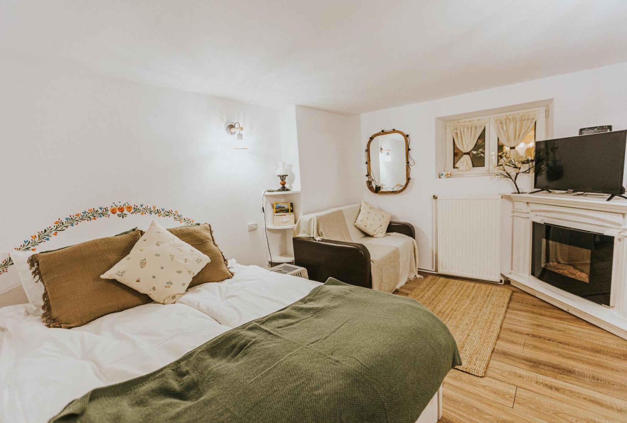Republicii Rustic Apartament In Brasov City Center Ngoại thất bức ảnh